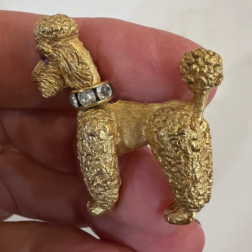 Gold Poodle Brooch with Rhinestone Collar